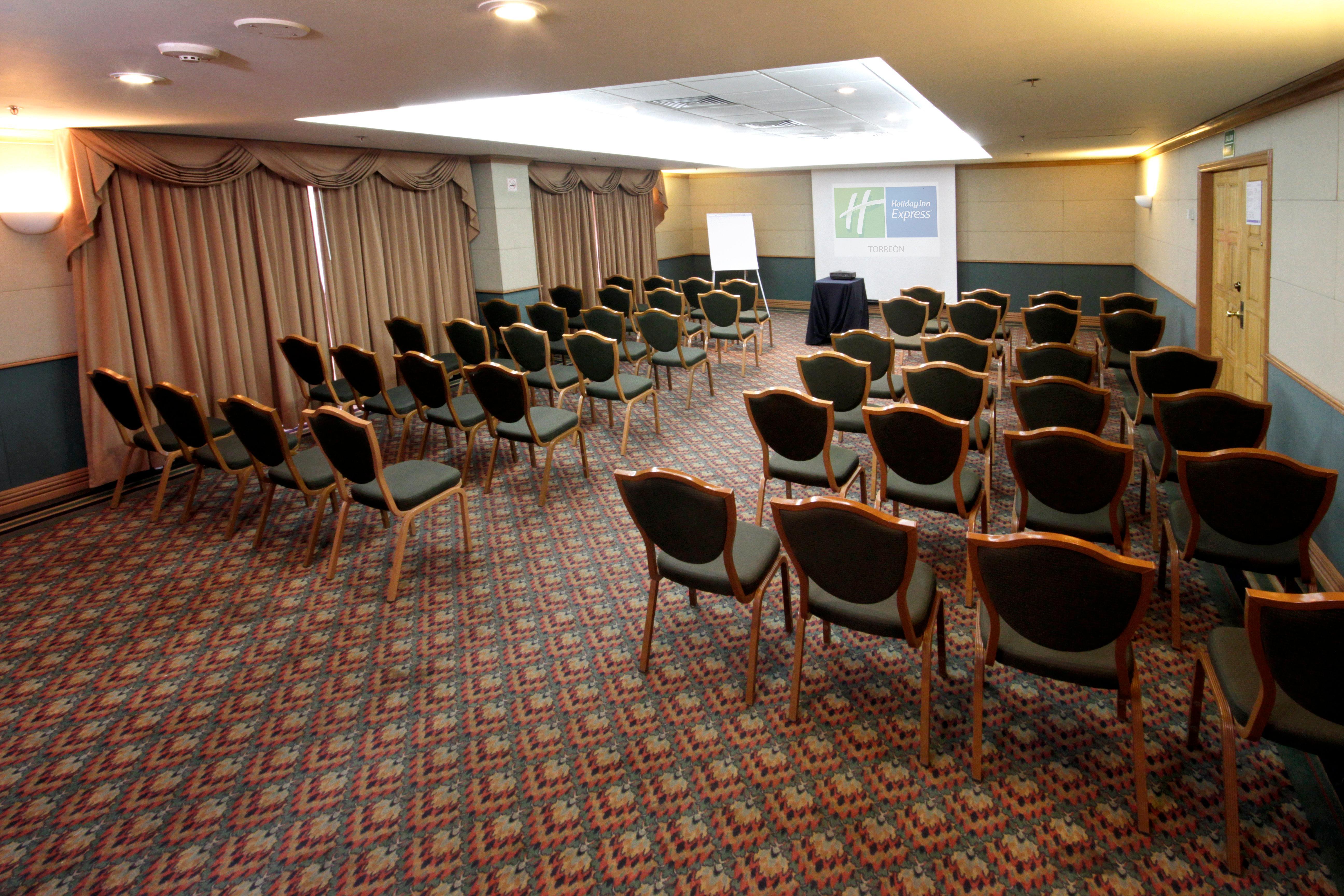 Holiday Inn Express Torreon By Ihg Extérieur photo