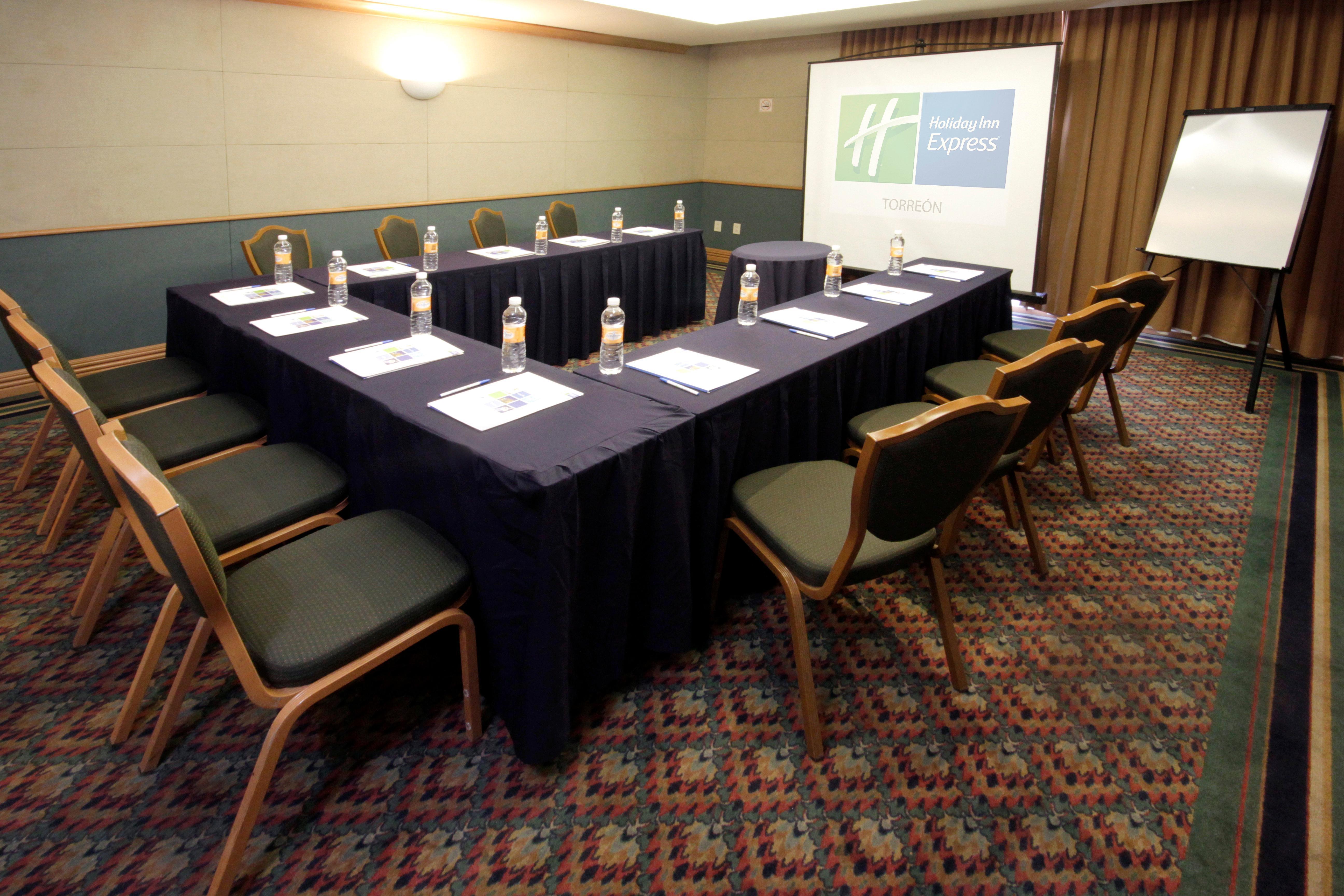 Holiday Inn Express Torreon By Ihg Extérieur photo